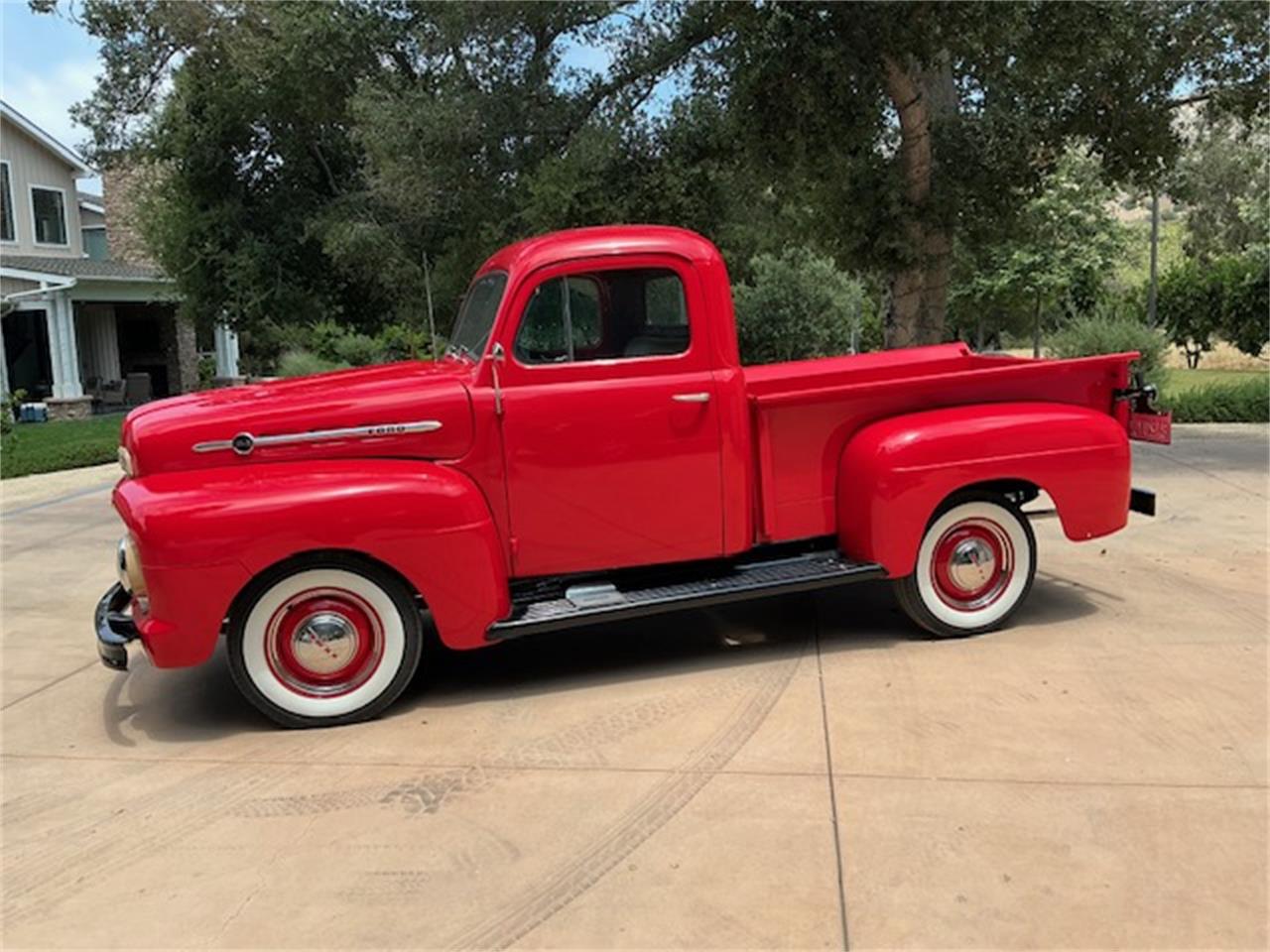 Ford-F1-1952-Torch-Red-Tan-1