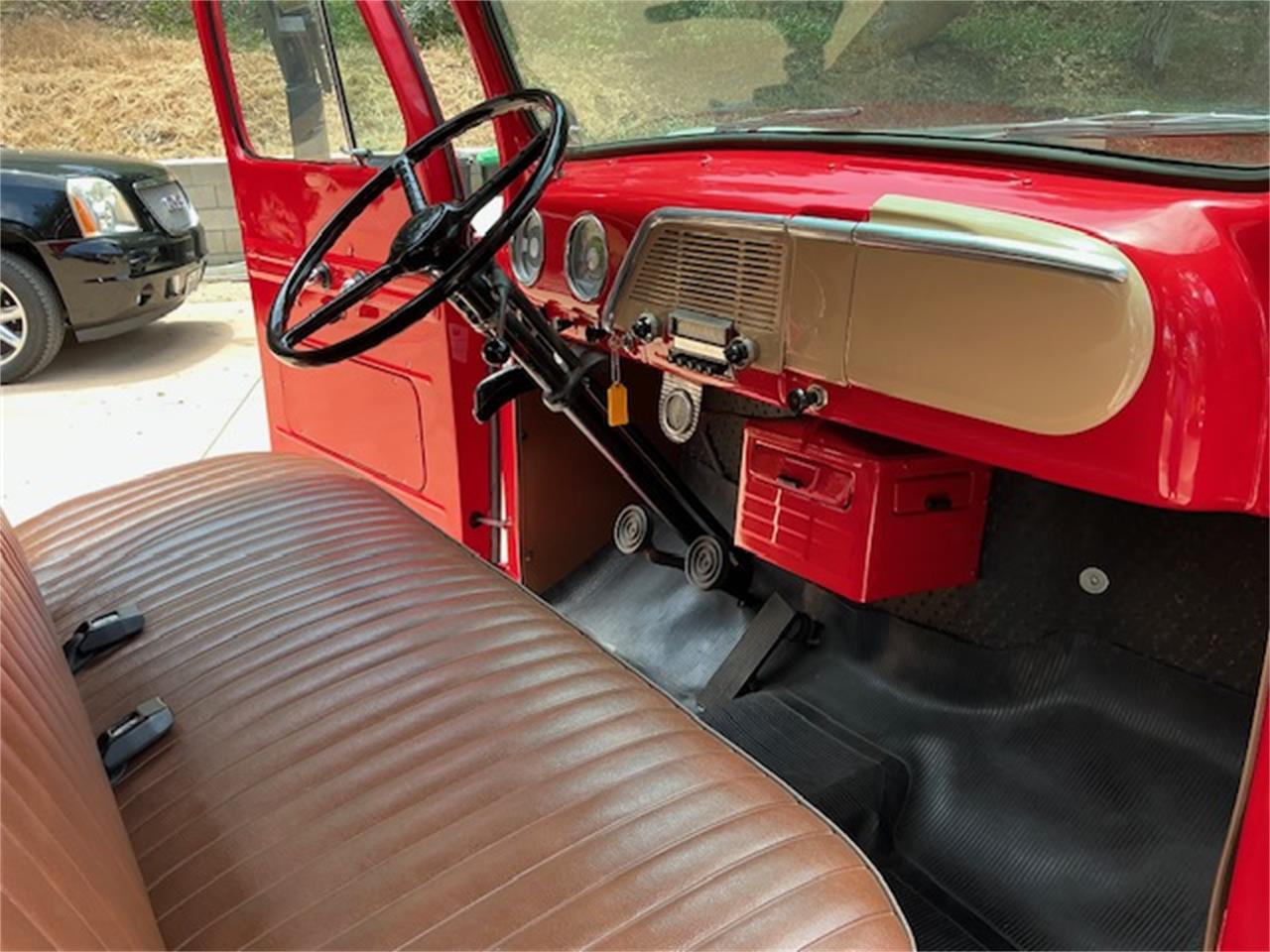 Ford-F1-1952-Torch-Red-Tan-10