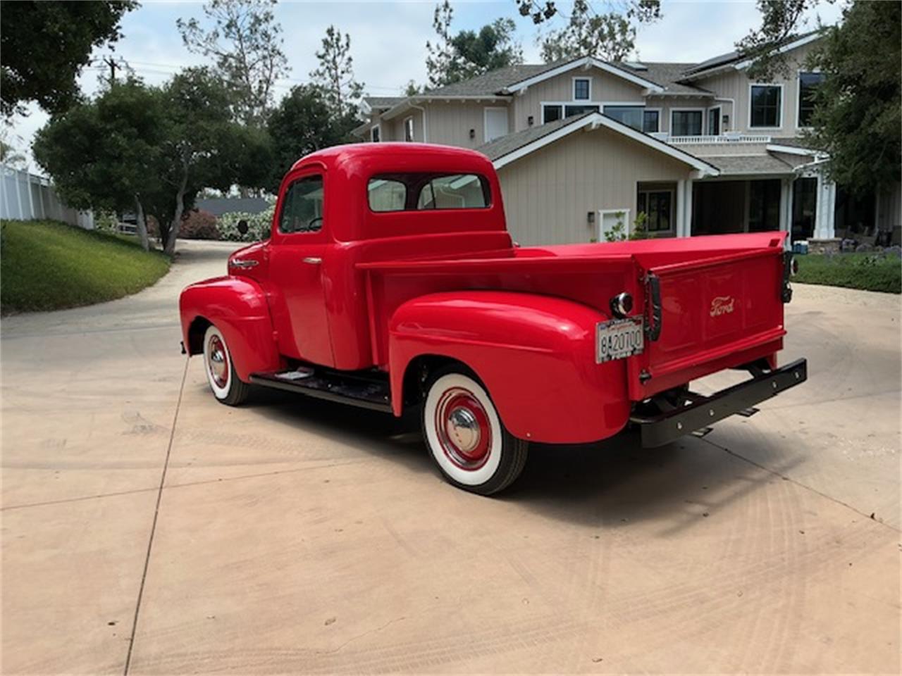 Ford-F1-1952-Torch-Red-Tan-5