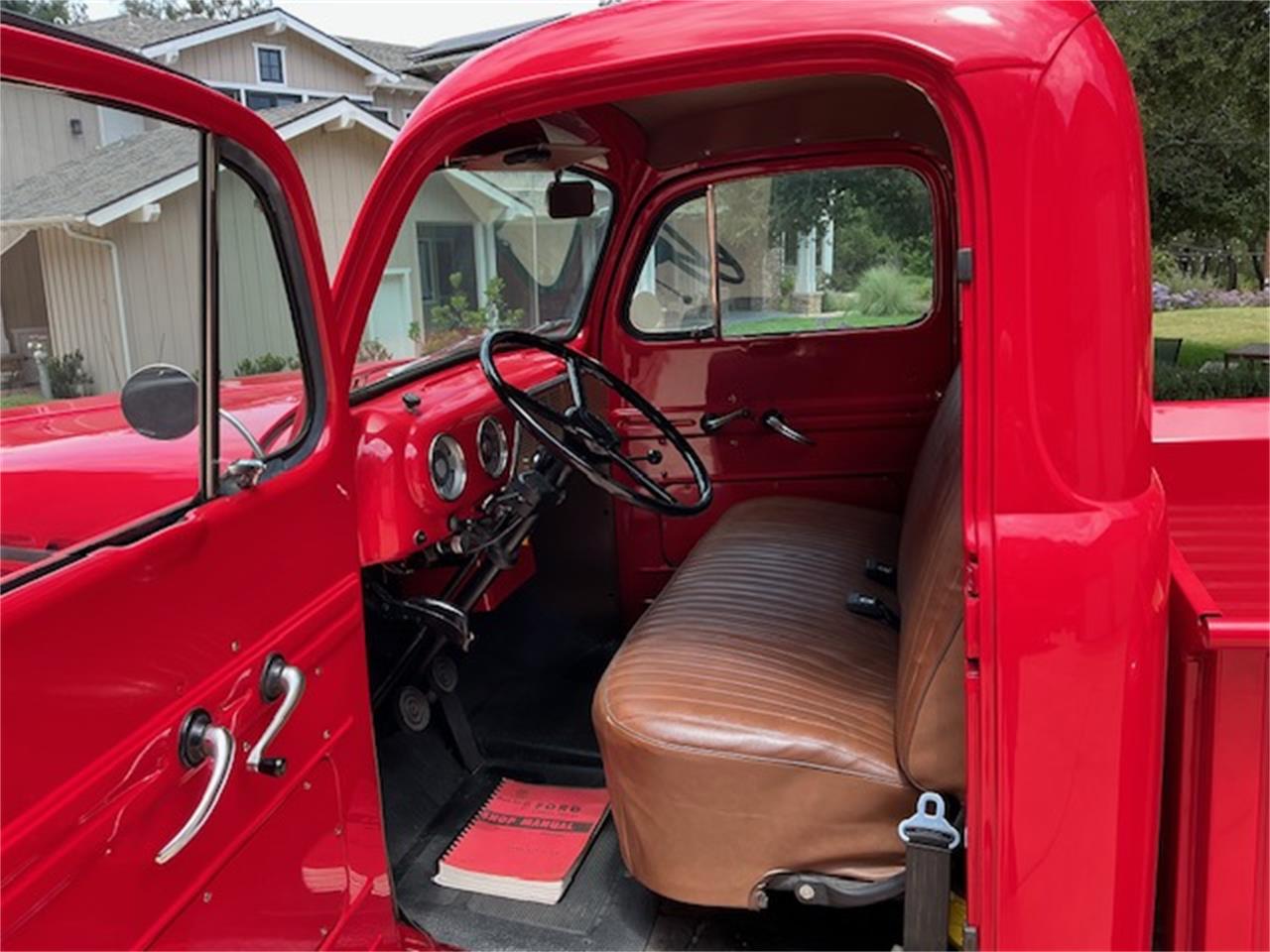 Ford-F1-1952-Torch-Red-Tan-8