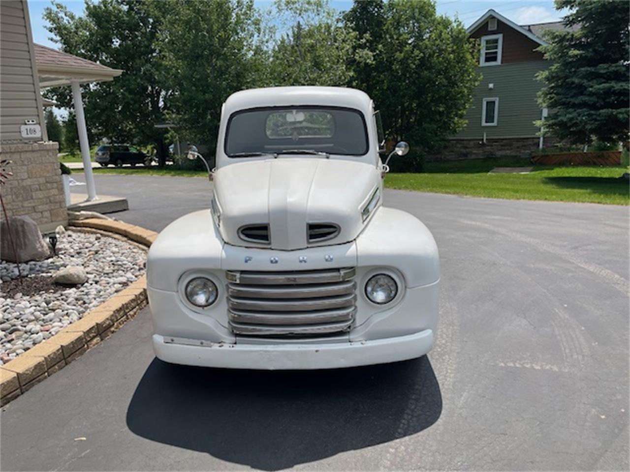Ford-F1-pickup-1948-White-Blue-1