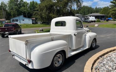 Ford-F1-pickup-1948-White-Blue-3