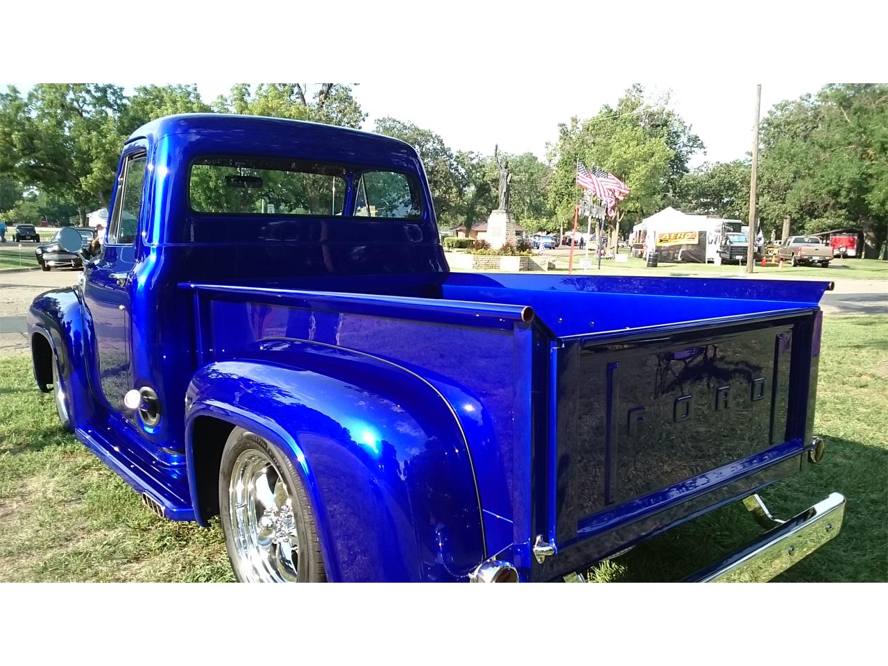 Ford-F100-1954-Blue-Tan-and-Brown-31