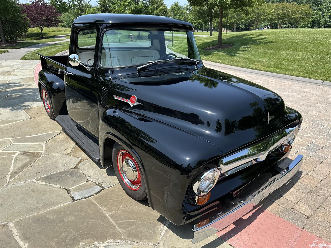 Ford-F100-1956-Black-White-1