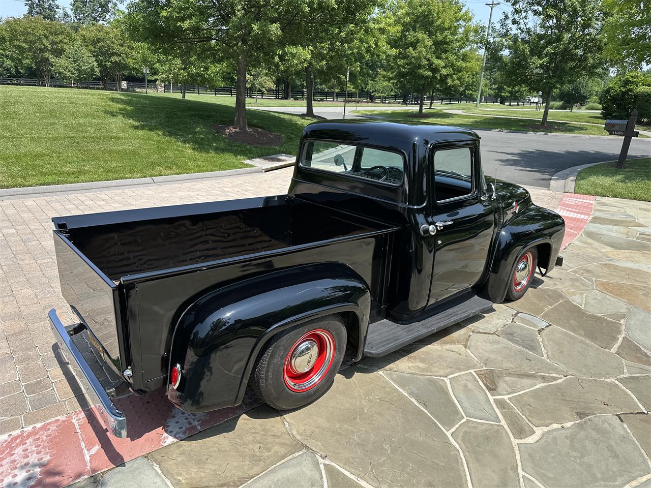 Ford-F100-1956-Black-White-13