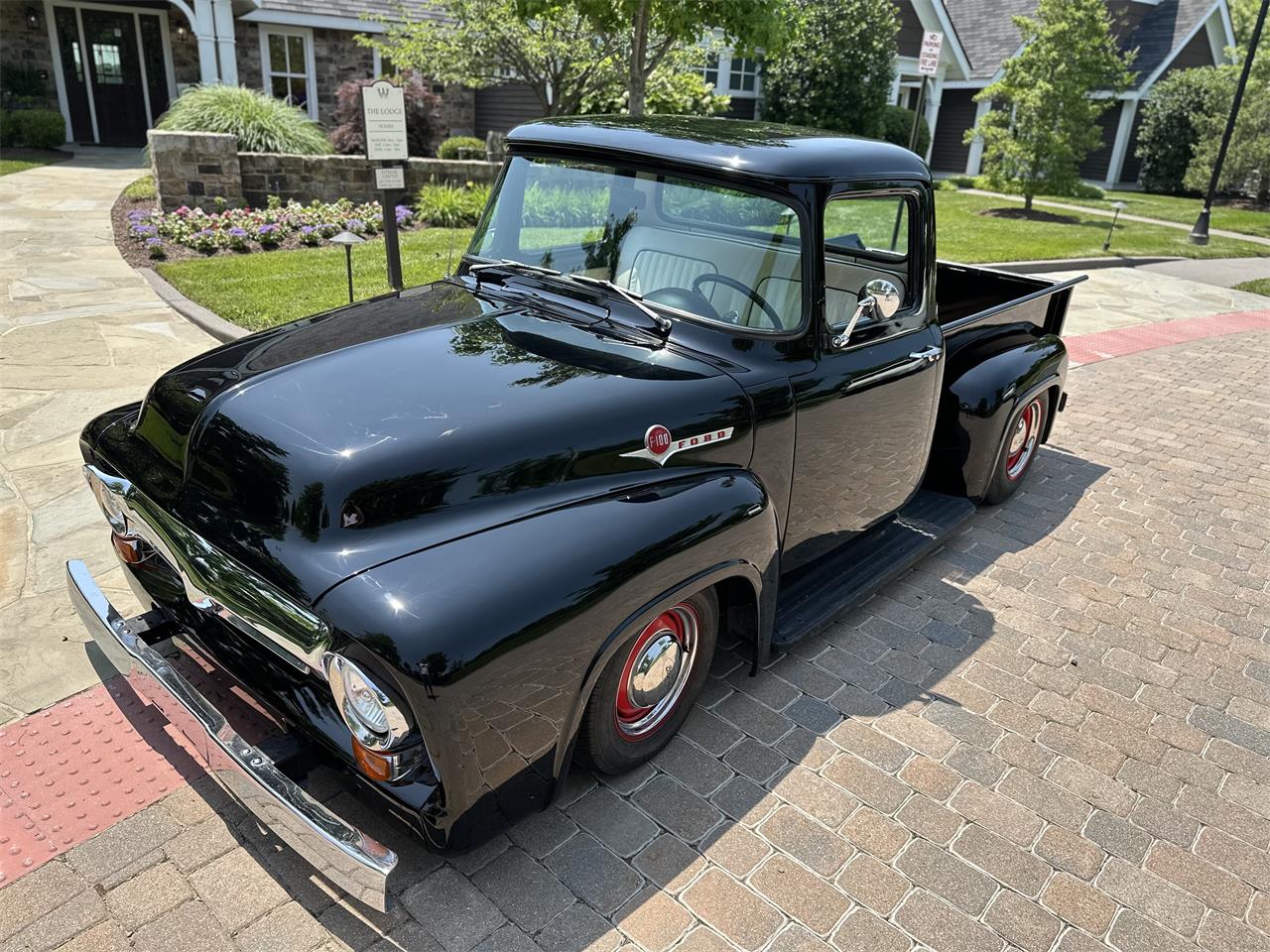 Ford-F100-1956-Black-White-3