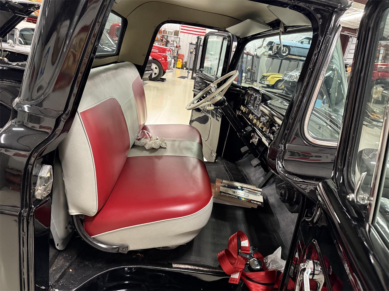 Ford-F100-1960-Black-Red-27
