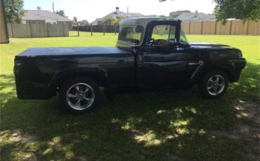 Ford-F100-1960-Bluewhite-Brown-17