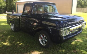 Ford-F100-1960-Bluewhite-Brown-20