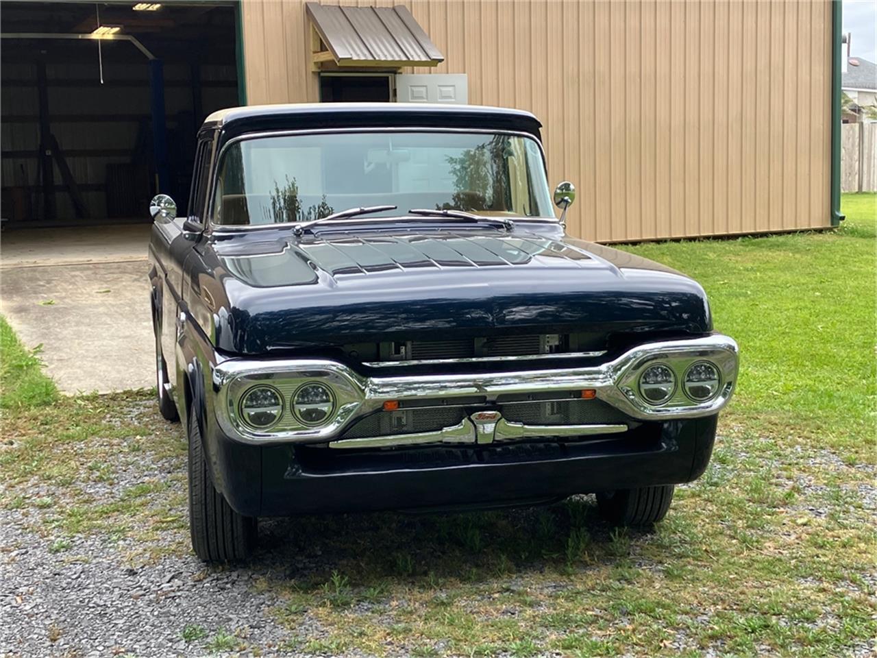 Ford-F100-1960-Bluewhite-Brown-24