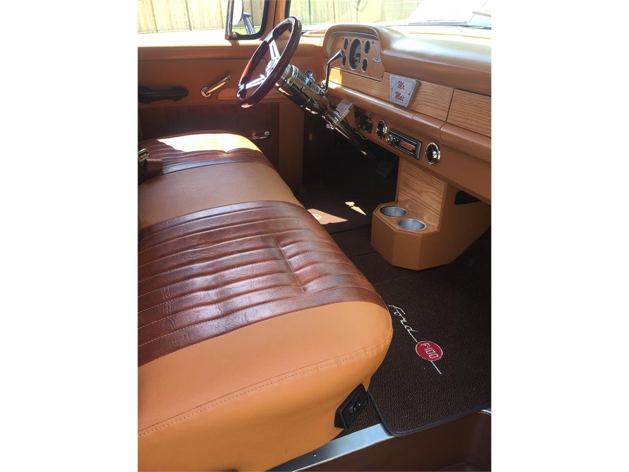 Ford-F100-1960-Bluewhite-Brown-27