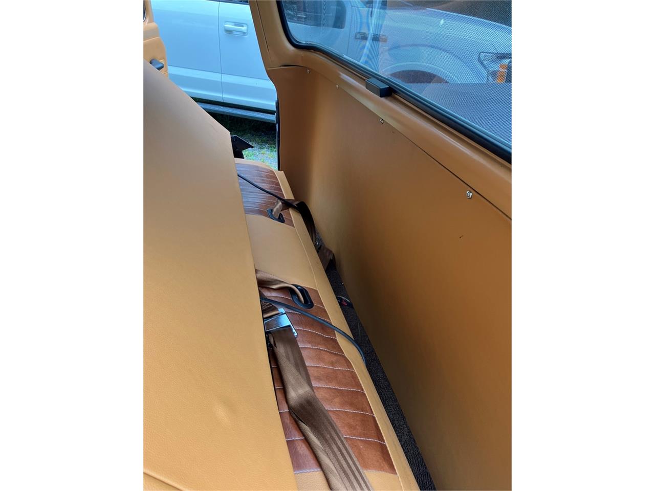 Ford-F100-1960-Bluewhite-Brown-29