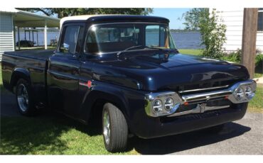 Ford-F100-1960-Bluewhite-Brown