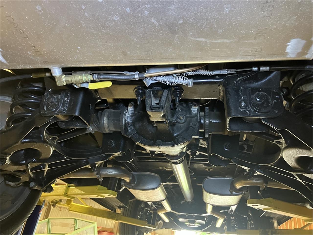 Ford-F100-1960-Bluewhite-Brown-46