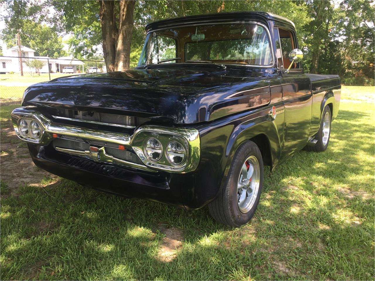 Ford-F100-1960-Bluewhite-Brown-5