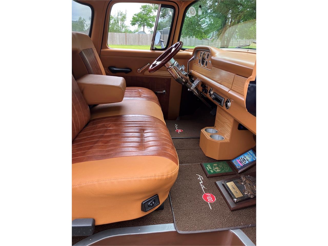 Ford-F100-1960-Bluewhite-Brown-6