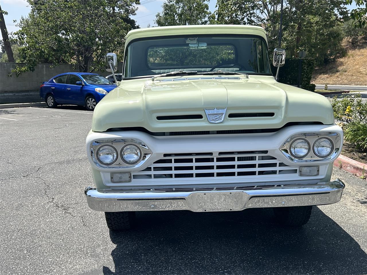 Ford-F100-1960-Seafoam-Green-White