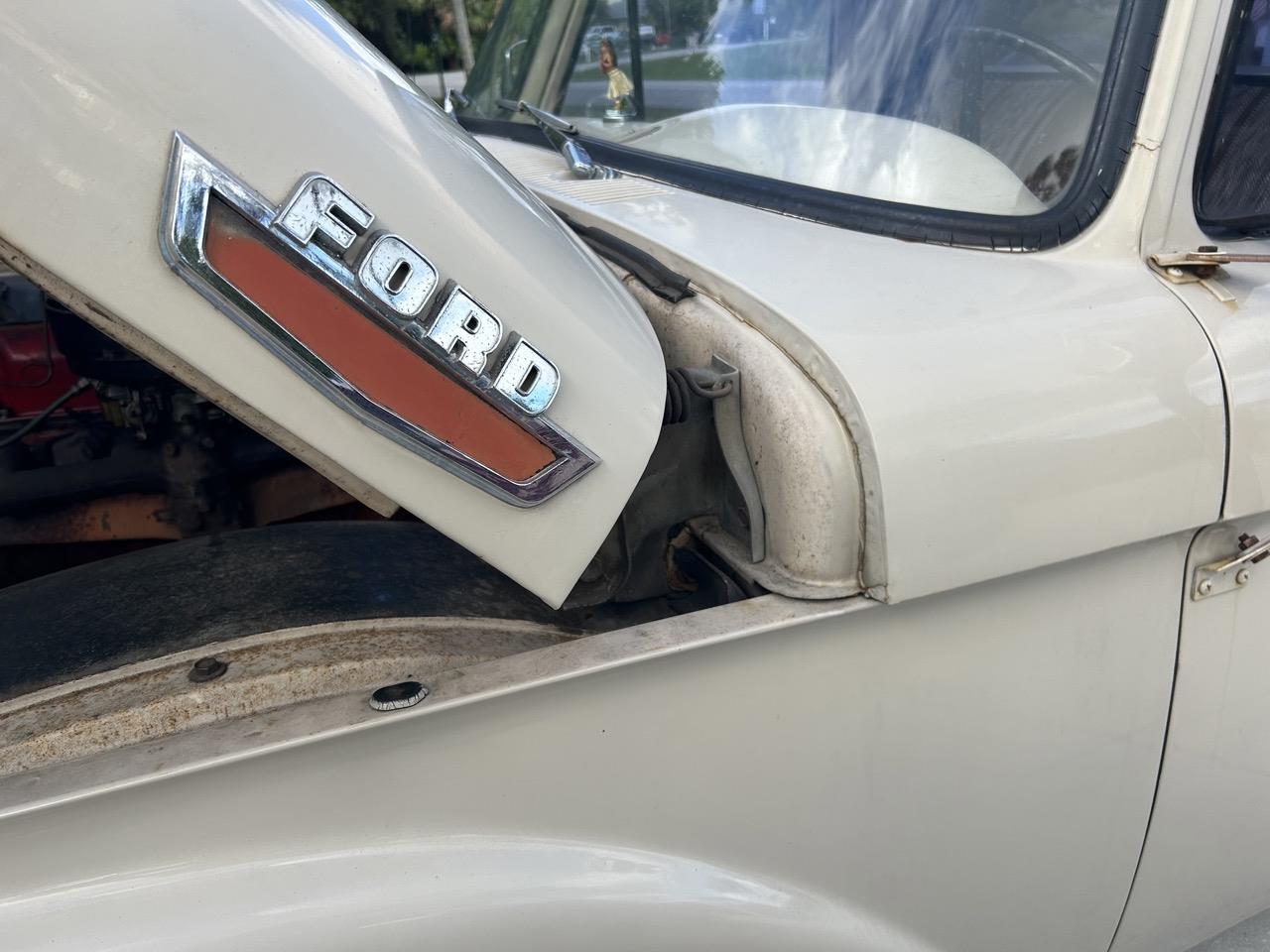 Ford-F100-1963-Beige-Beige-10