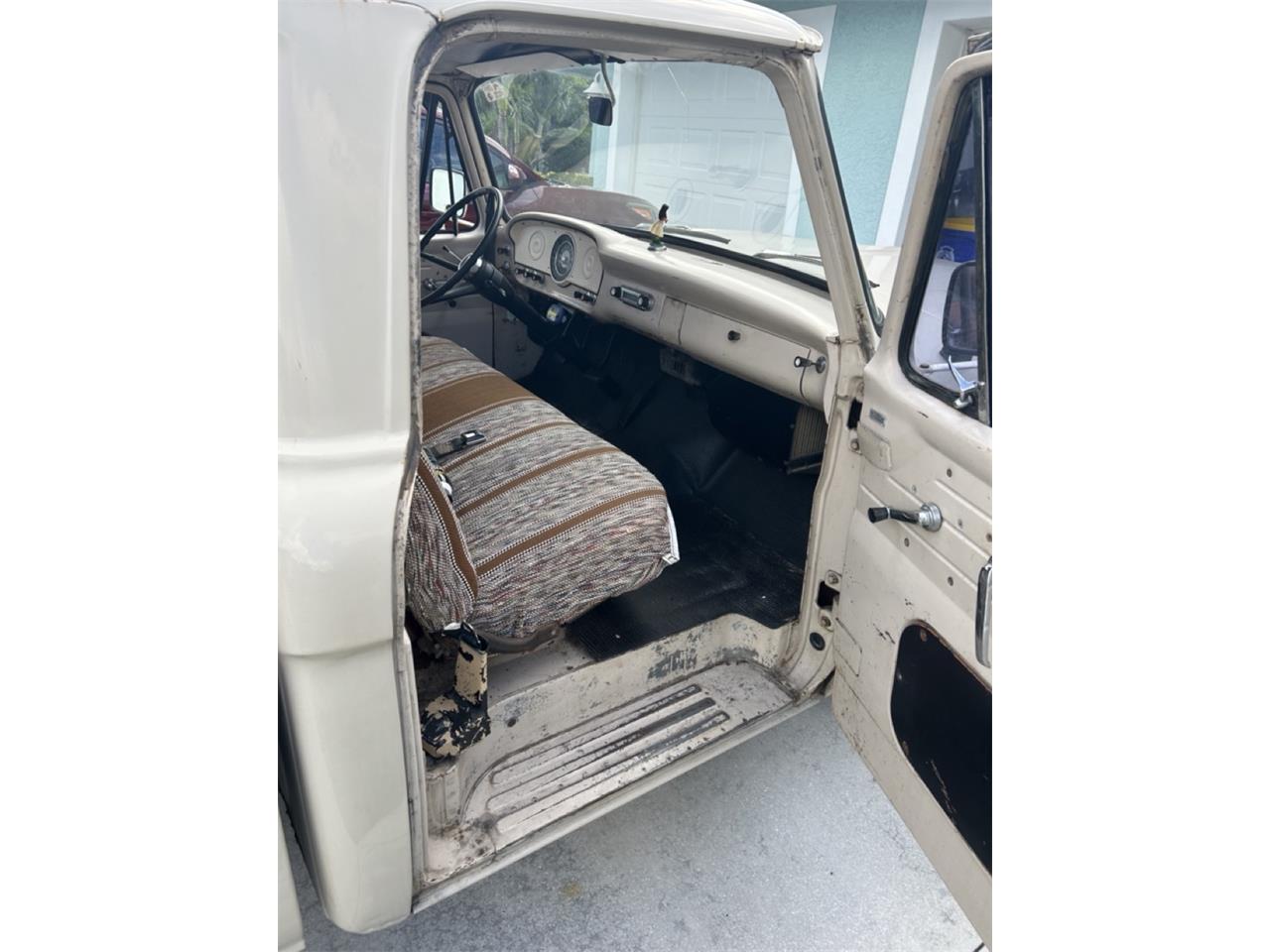 Ford-F100-1963-Beige-Beige-19