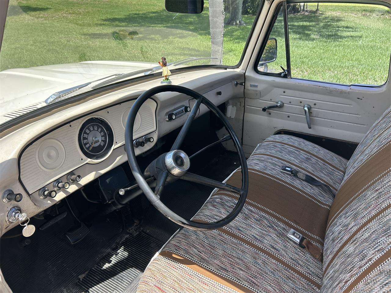 Ford-F100-1963-Beige-Beige-25
