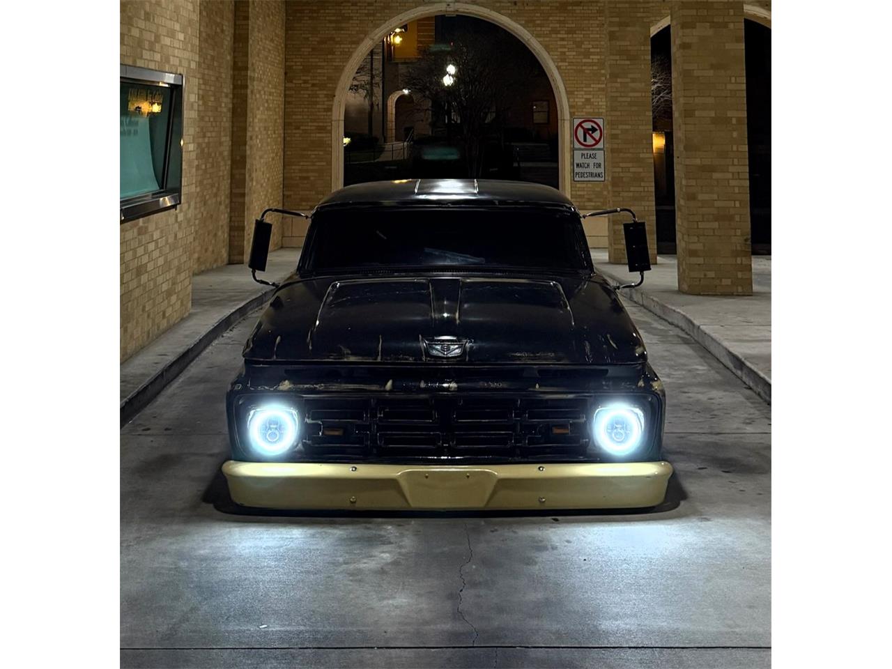 Ford-F100-1964-BlackYellow-Black-3