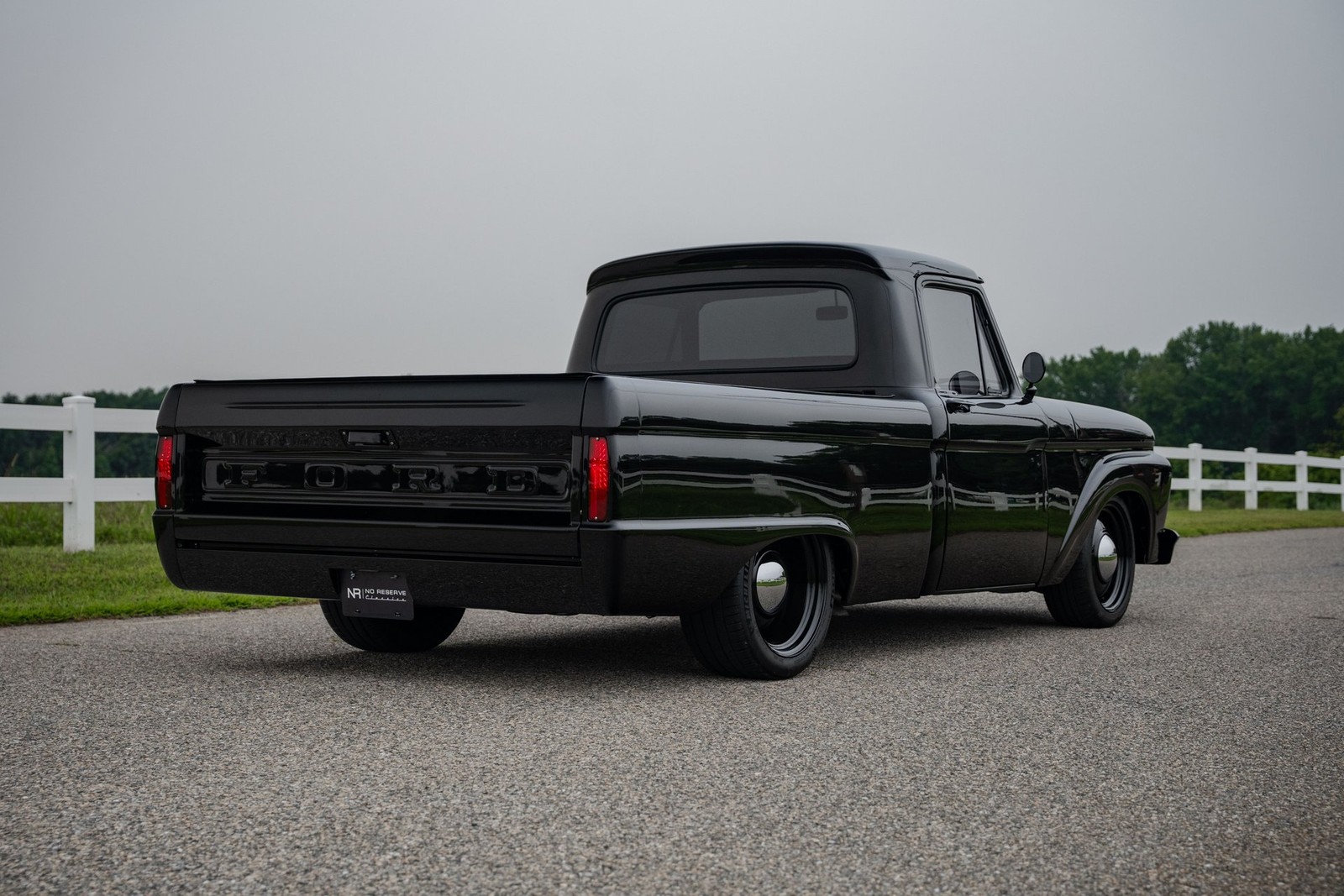 Ford-F100-1964-Pickup-Truck-11
