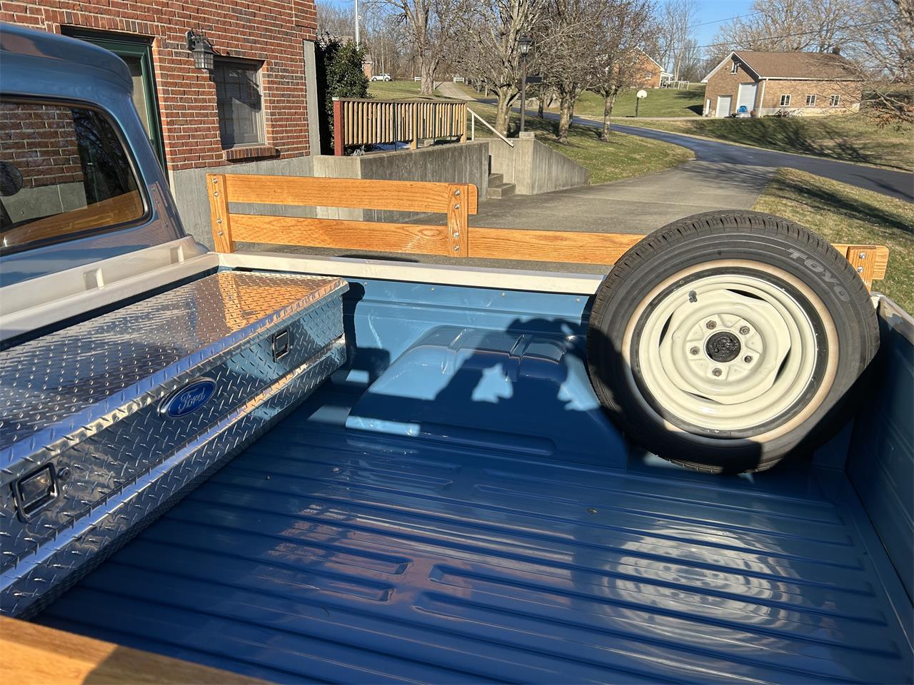 Ford-F100-1965-BlueWhite-BlueWhite-12