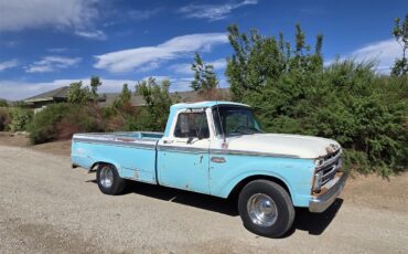Ford-F100-1965-White-amp-Aqua-Tan