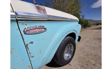 Ford-F100-1965-White-amp-Aqua-Tan-4