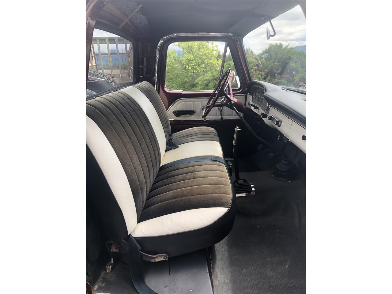 Ford-F100-1966-Burgundy-2-tone-wht-Burgundy-1