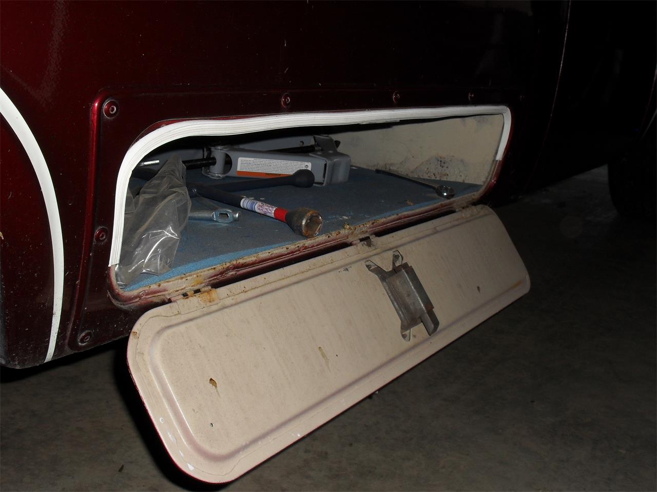 Ford-F100-1966-Burgundy-2-tone-wht-Burgundy-10