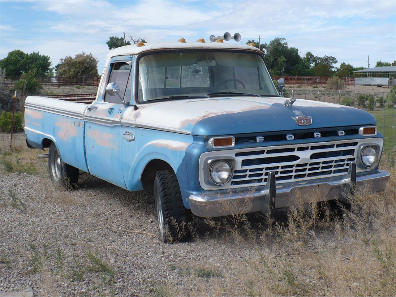 Ford-F100-1966-WhiteBlue-White-11