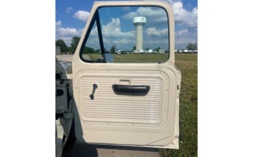 Ford-F100-1969-Pebble-Beige-Black-30