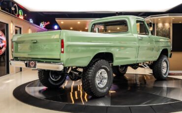 Ford-F100-1971-Pickup-Truck-12