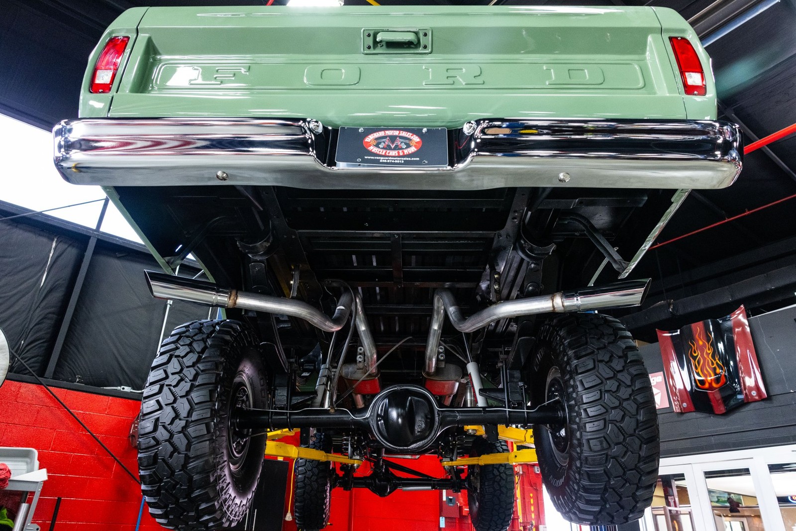 Ford-F100-1971-Pickup-Truck-4