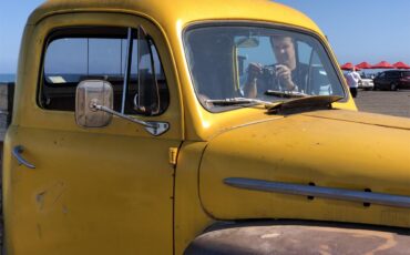 Ford-F2-1951-Yellow-Brown-1