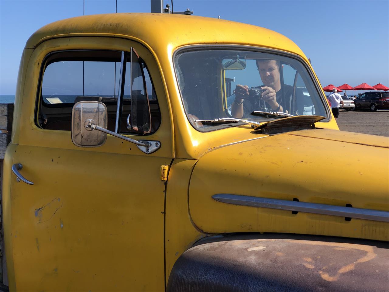 Ford-F2-1951-Yellow-Brown-1