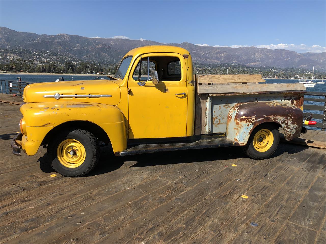 Ford-F2-1951-Yellow-Brown-25