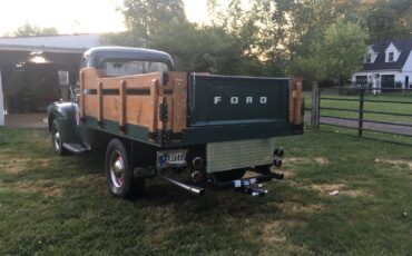 Ford-F2-34-Ton-1951-Stake-bed-3