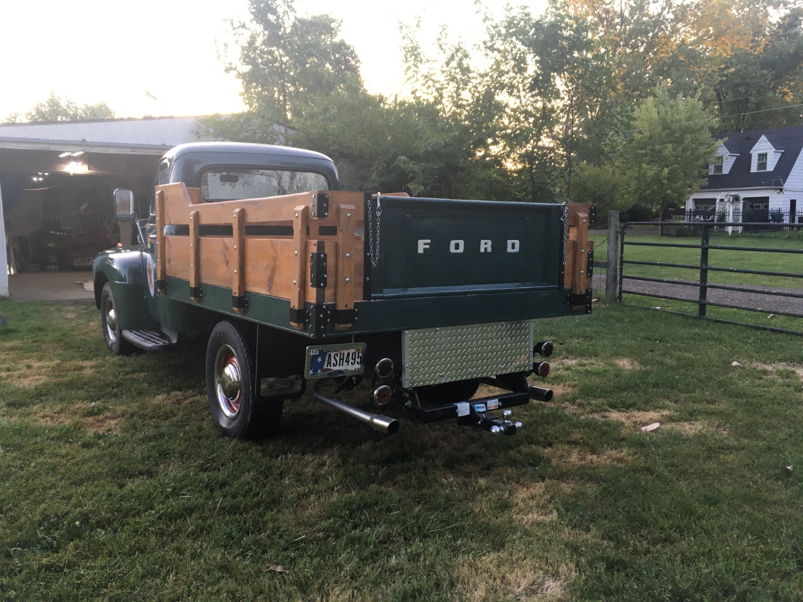 Ford-F2-34-Ton-1951-Stake-bed-3