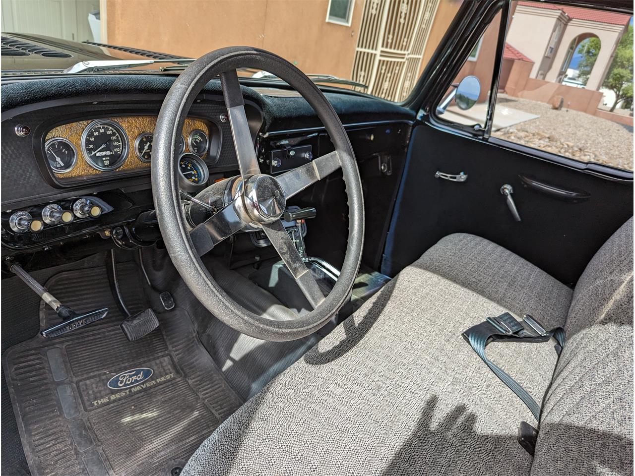 Ford-F250-1965-Black-gray-9