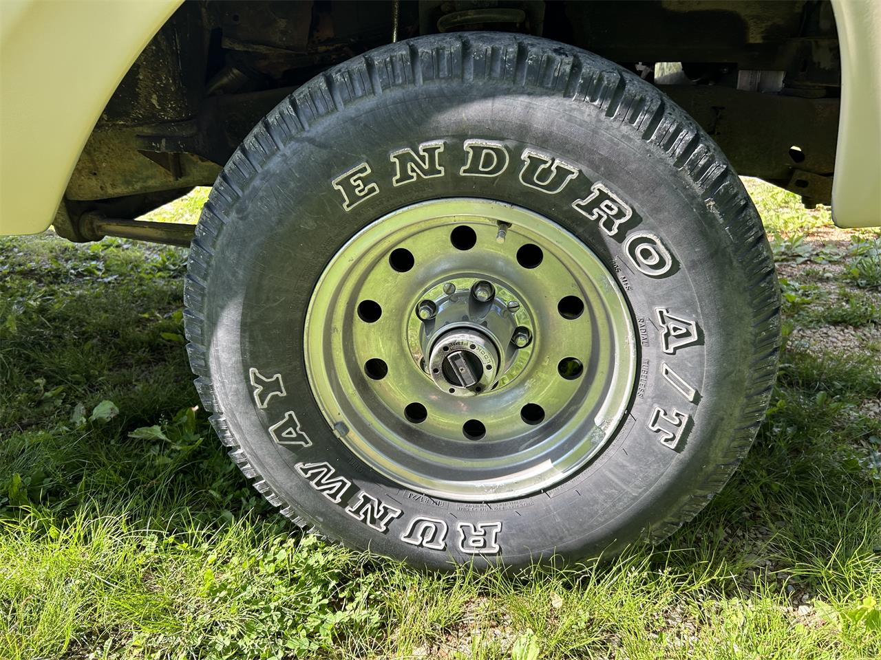 Ford-F250-1966-Tan-Tan-17