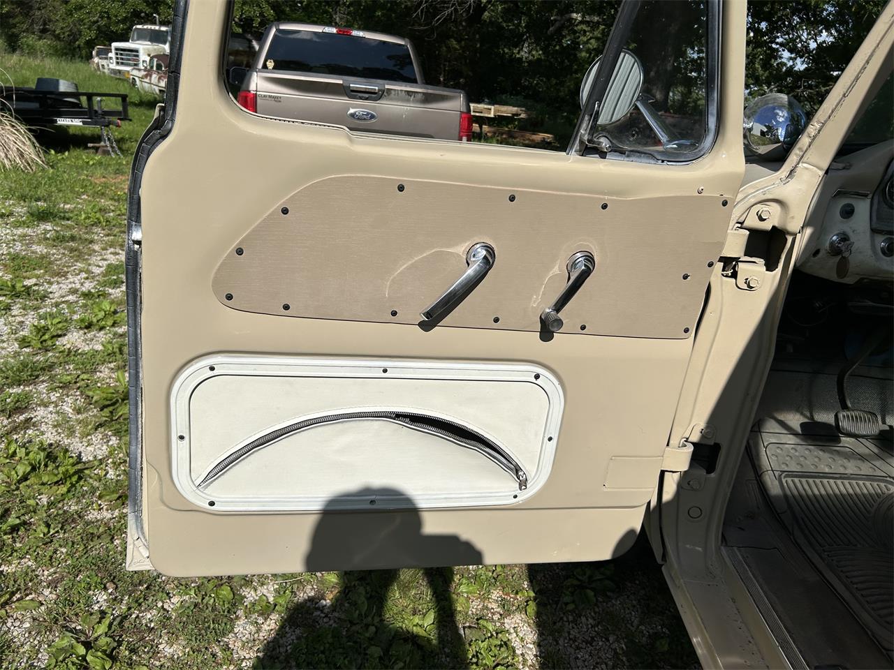 Ford-F250-1966-Tan-Tan-7