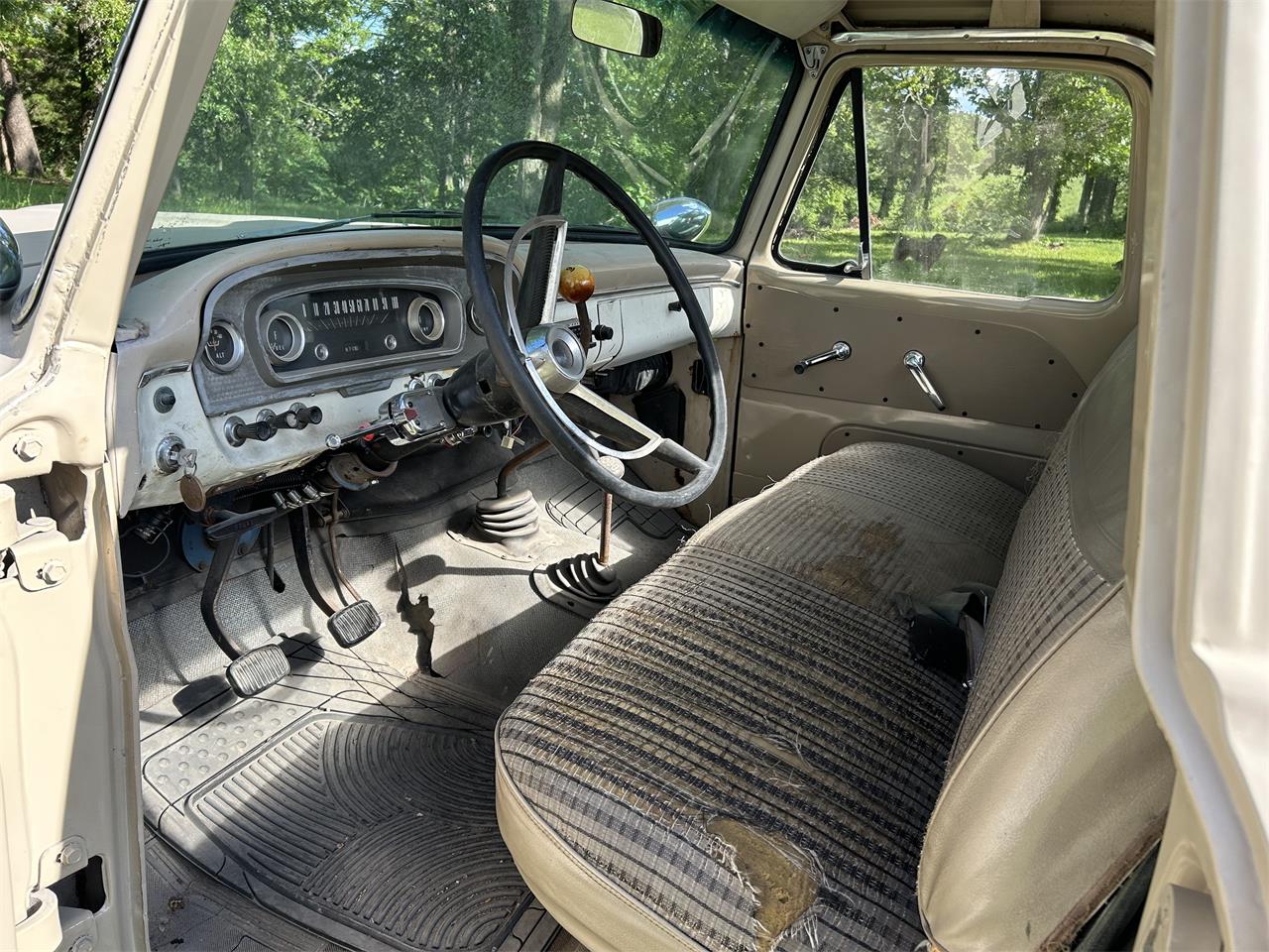 Ford-F250-1966-Tan-Tan-8