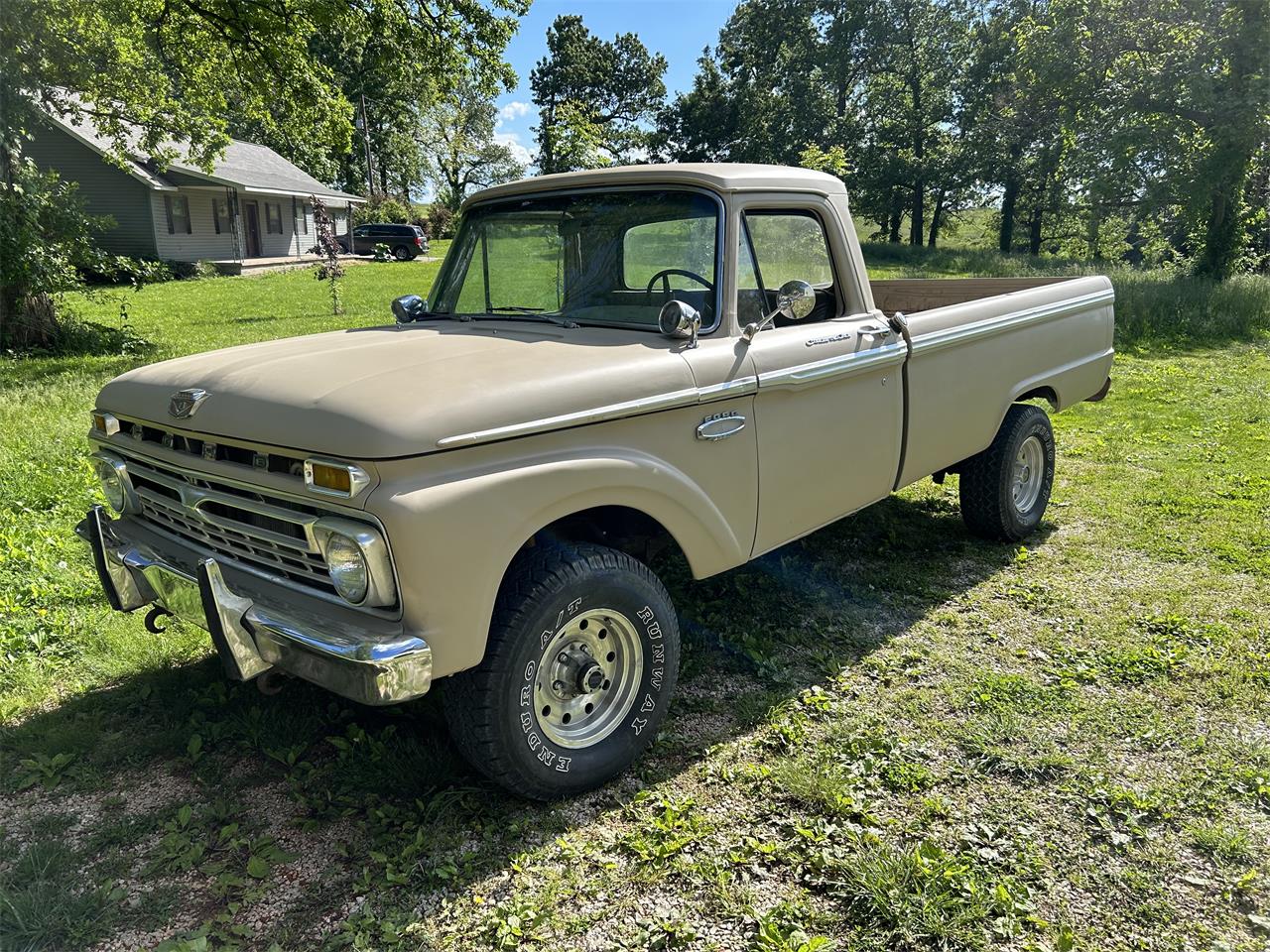 Ford-F250-1966-Tan-Tan