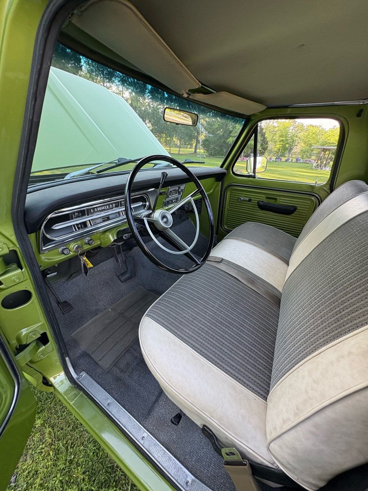 Ford-F250-1969-24