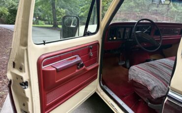 Ford-F250-1979-Cream-amp-Maroon-Maroon-amp-Black-17