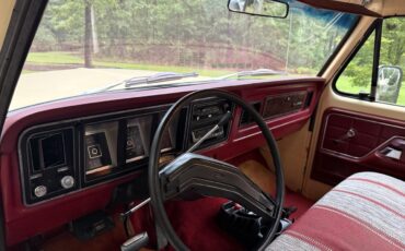 Ford-F250-1979-Cream-amp-Maroon-Maroon-amp-Black-18