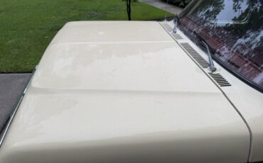 Ford-F250-1979-Cream-amp-Maroon-Maroon-amp-Black-2