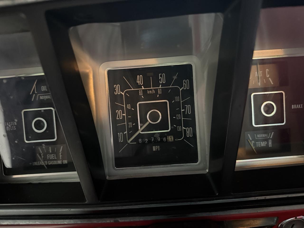 Ford-F250-1979-Cream-amp-Maroon-Maroon-amp-Black-21